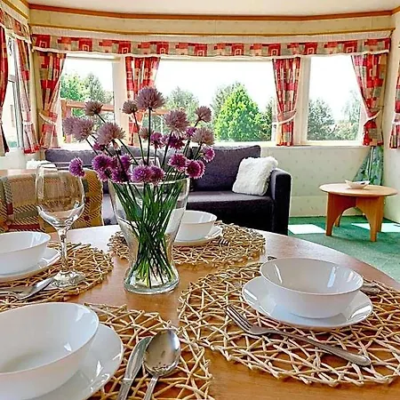 Holenderski Sosnowa Na Wylacznosc Lodge Wilkasy (Gizycko)