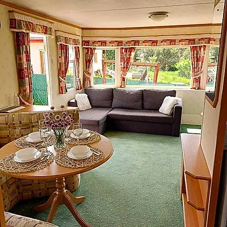 Holenderski Sosnowa Na Wylacznosc Lodge *